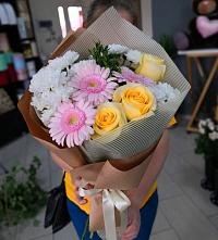 Букет цветов из:  Герберы, Розы и Хризантемы в Ратчино